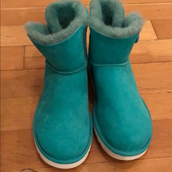 teal uggs